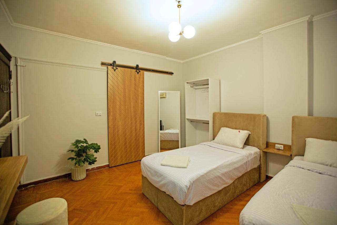 Zamalek X Hostel Giza Екстер'єр фото